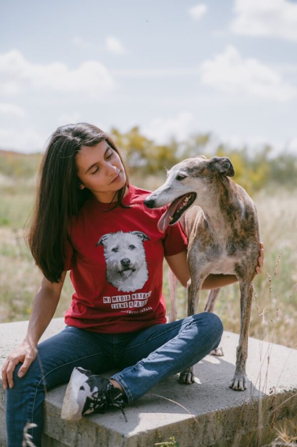Camiseta "Mi media naranja tiene 4 patas" - Imagen 4